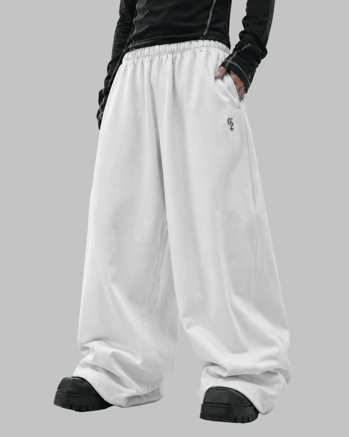 Genrage White Balloon Pants