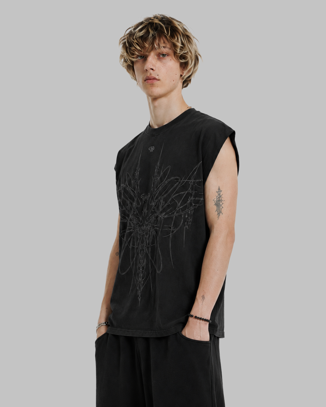 rogue-black-vest-genrage-7