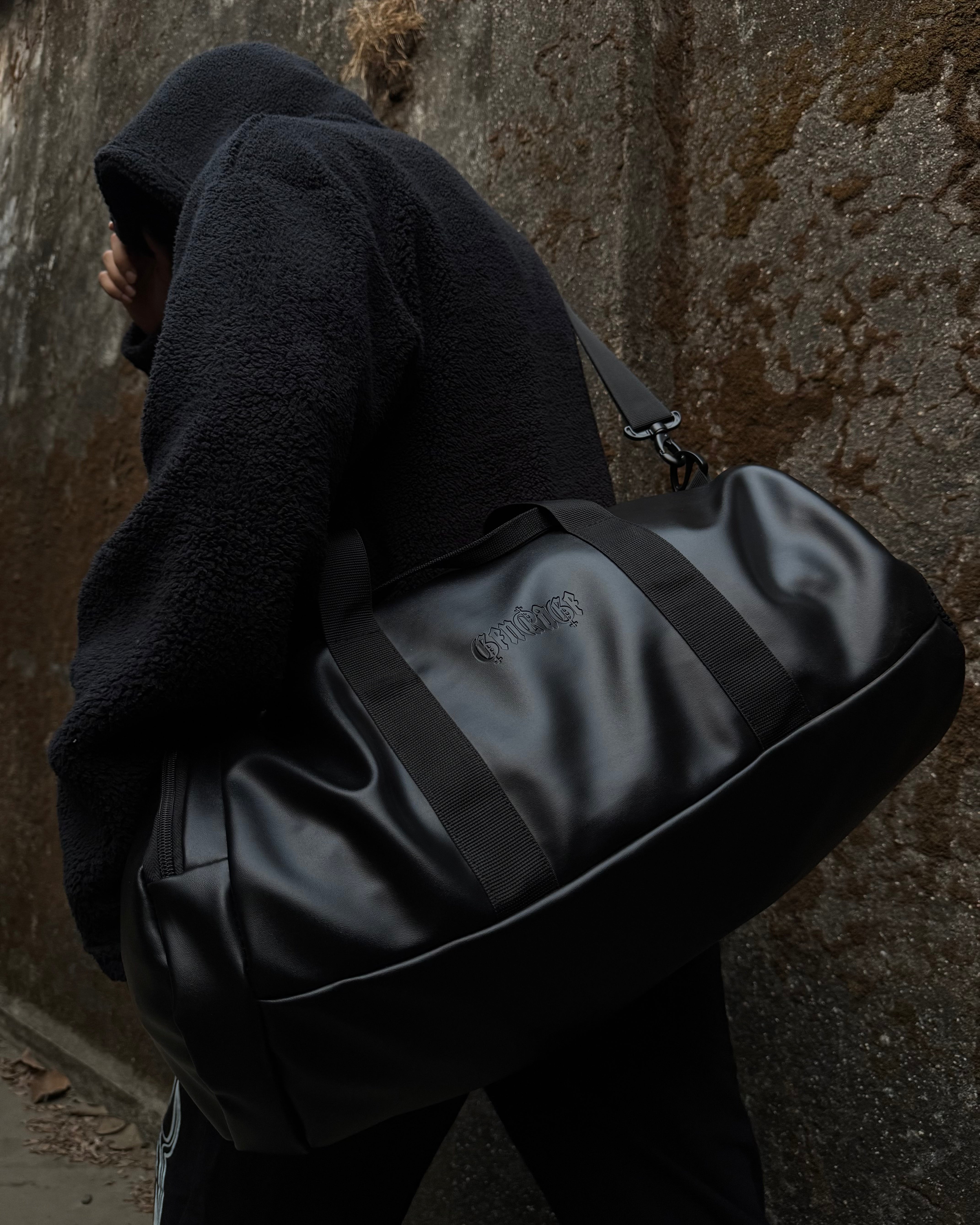 LEATHER DUFFLE BAG