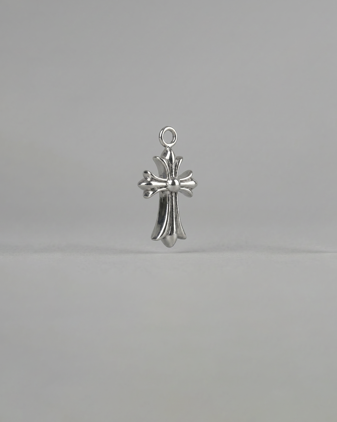croix-charm-pendant-genrage-1