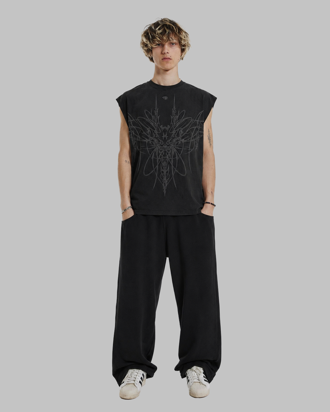 rogue-black-vest-genrage-2